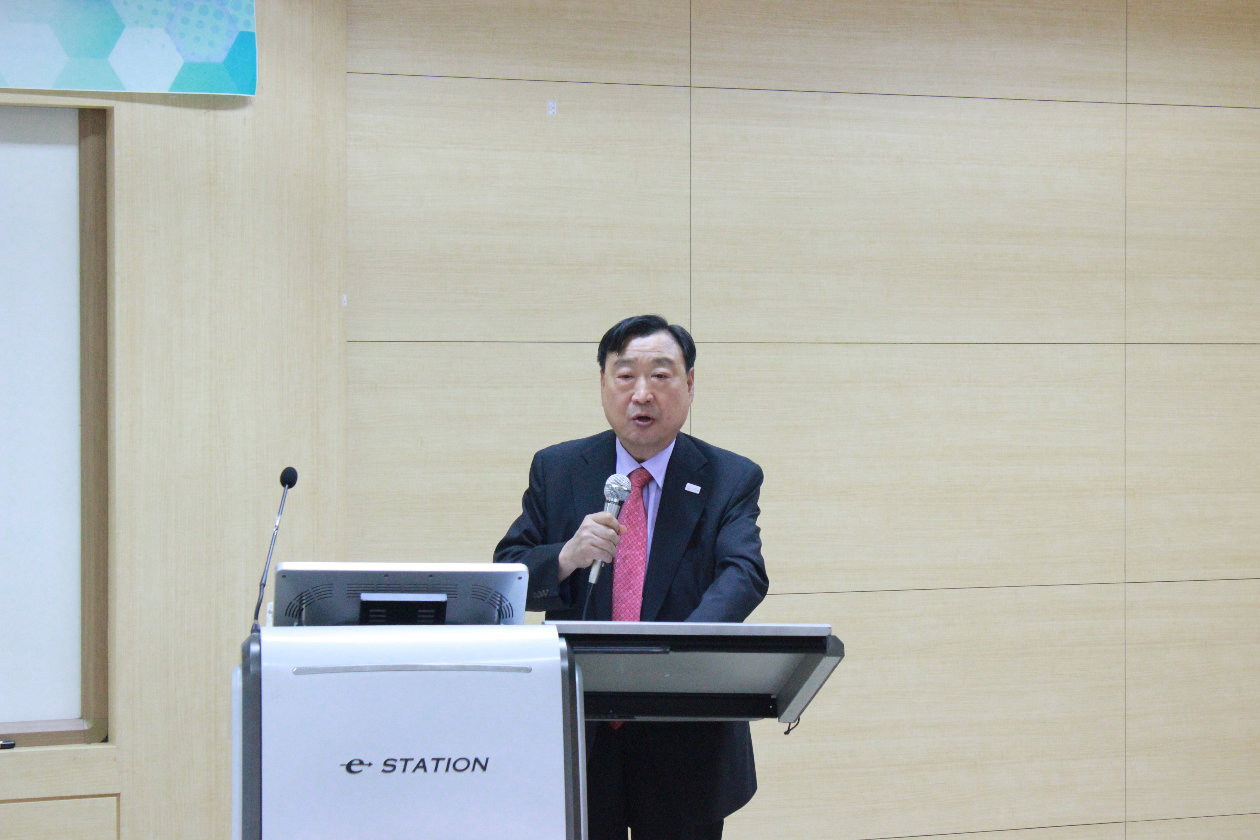 축사 이희범.JPG